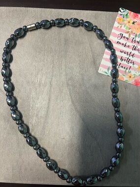 Hematite Beaded Necklace - Elegant Dark Gray Metallic Finish magnetic closure